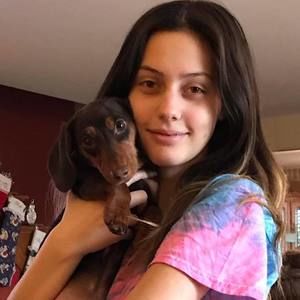 Meet your Posher, Abigail